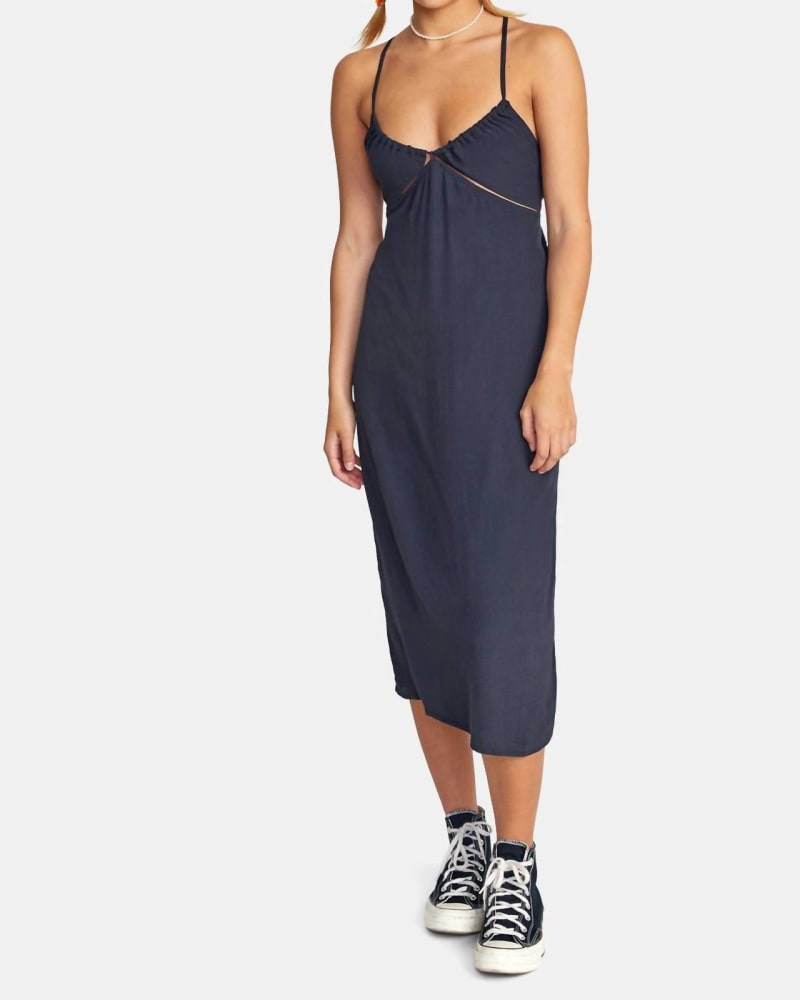 Front of a model wearing a size XL No Judgement Midi in Black in Black by RVCA. | dia_product_style_image_id:335216